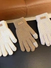 Knitted gloves for warmth, anti-slip and touch screen autumn and winter Application Scenario